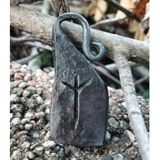 Forge: Blacksmithing a Rune Keychain 
